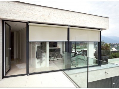 Toldo Vertical en screen ideal para terrazas, balcones